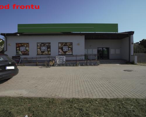 Budynek usługowo-handlowy, Trawniki centrum