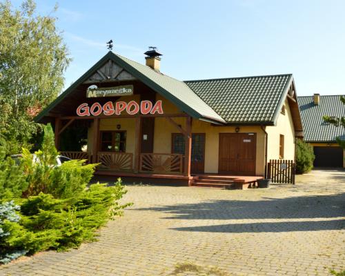 Lokal gastronomiczny z dużym domem.