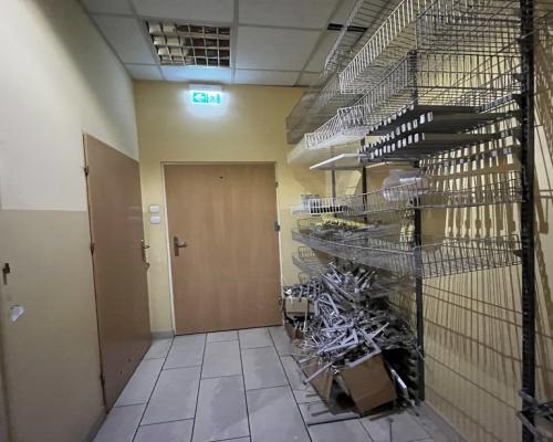 Lokal handlowy 180 m kw.  w centrum Dęblina.
