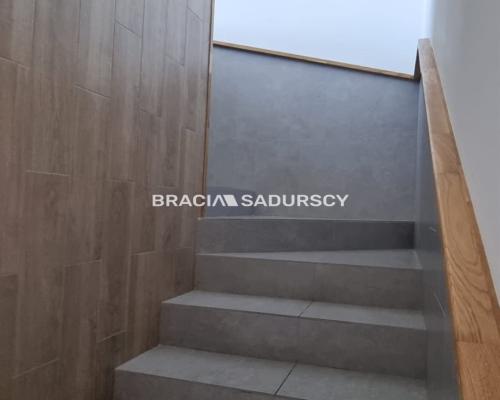 Budynek wolnostojący, 5 mieszkań, gm. Wieliczka