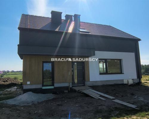 Dom wolnostojacy, Dojazdów, Kocmyrzów-Luborzyca