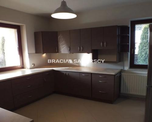 Wynajem domu w sercu Woli Justowskiej 260m2