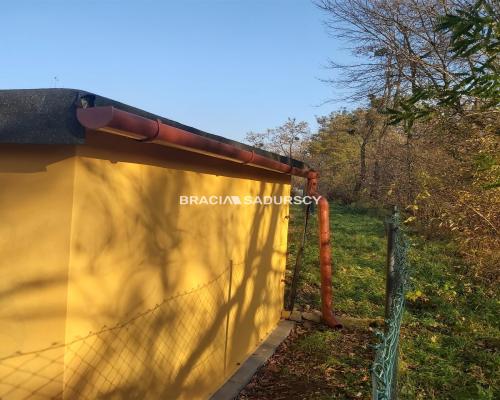 Chrzan&oacute;w, ul. Kolonia Fabryczna - do sprzedania garaż (z możliwym najemcą)  

  
Oferujemy garaż o powierzchni 26 m2 wra