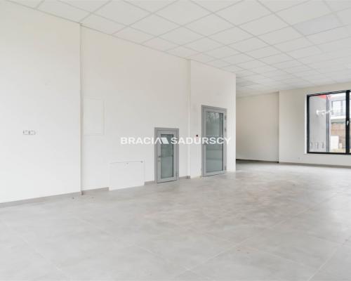 Lokal usługowy do wynajęcia - 104m2!!