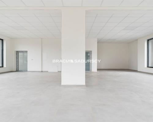 Lokal usługowy do wynajęcia - 104m2!!