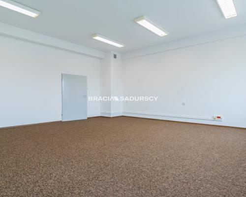 Lokal 31m2 | Biurowiec Wieliczka| Parking w cenie!