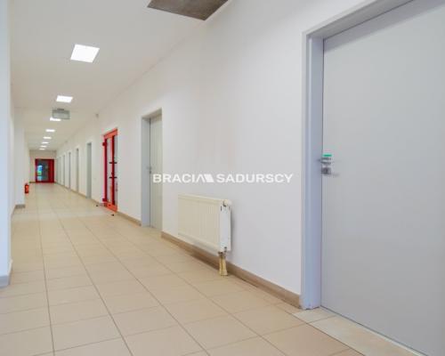 Lokal 31m2 | Biurowiec Wieliczka| Parking w cenie!