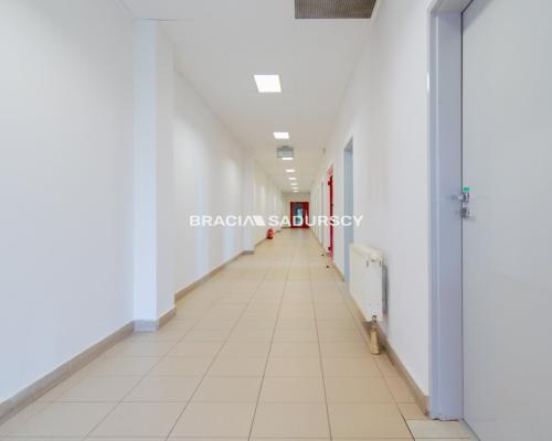 Lokal 31m2 | Biurowiec Wieliczka| Parking w cenie!