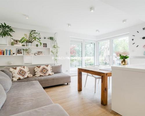 Apartament z dużym ogrodem na Zabłociu
