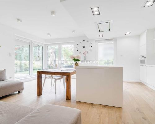 Apartament z dużym ogrodem na Zabłociu
