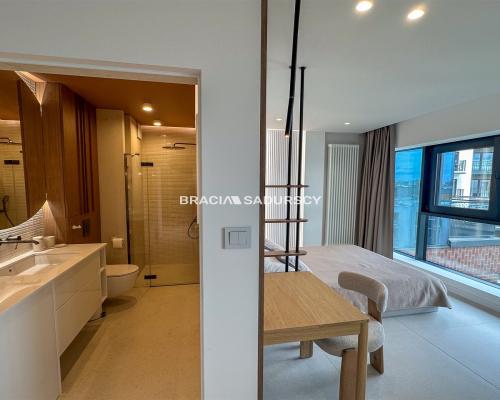 *zdęcia należą do właściciela oferty.       
  Atrakcyjny superkomfortowy apartament  w Centrum  Krakowa 
            Ok. 33 m2