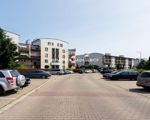 Kawalerka z balkonem na parterze-Płaszów