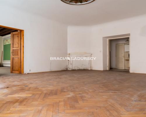 Rynek Główny / 110 m2 / 2 mieszkania / kancelaria