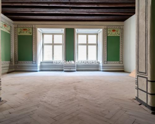 Rynek Główny / 110 m2 / 2 mieszkania / kancelaria