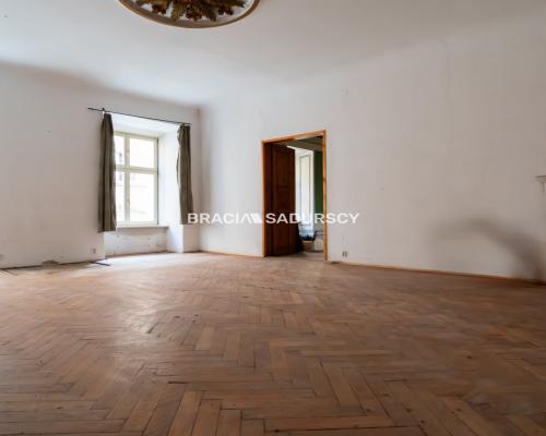 Rynek Główny / 110 m2 / 2 mieszkania / kancelaria