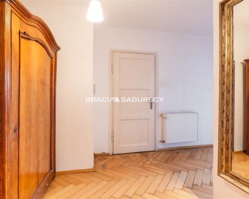 Wyjątkowy apartament w przedwojennej kamienicy
