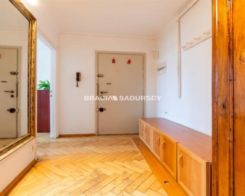 Wyjątkowy apartament w przedwojennej kamienicy