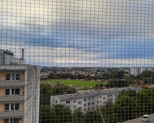 3 POKOJOWE USTAWNE DO REMONTU 52M2 UGOREK