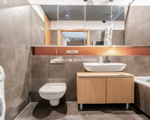 3 pokoje, duży balkon, komórka lokatorska, garaż