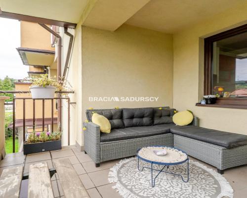 3 pokoje, duży balkon, komórka lokatorska, garaż