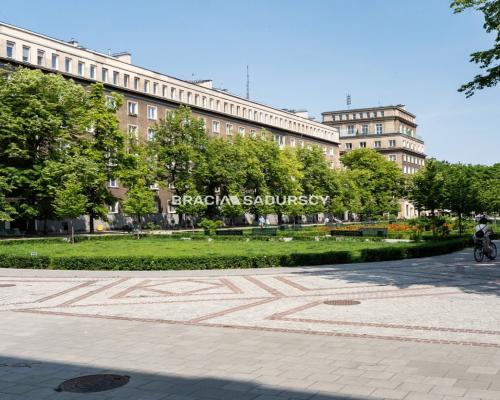 Krak&oacute;w, Nowa Huta, Osiedle Centrum B, 3-pokojowe mieszkanie o pow. 70 m2. Mieszkanie położone przy reprezentacyjnej Alei