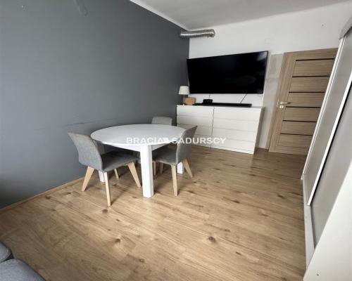 2-POKOJOWE  W CENTRUM NOWEJ HUTY