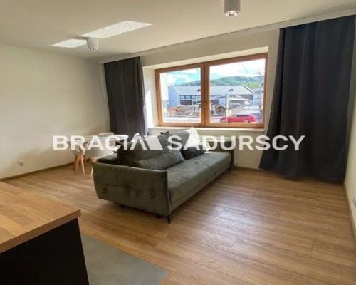🏡  Na sprzedaż: nowe mieszkanie 43 m&sup2; ze 104 m 2  poddaszem do adaptacji - Kalwaria Zebrzydowska  

 ✨  Nowoczesne 2-pokoj