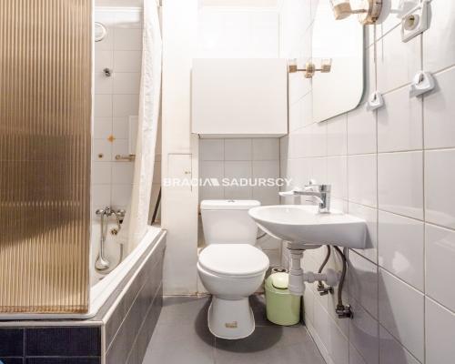 M-3 3 POK. 43 M2 BALKON PIWNICA NOWA HUTA WIDOK