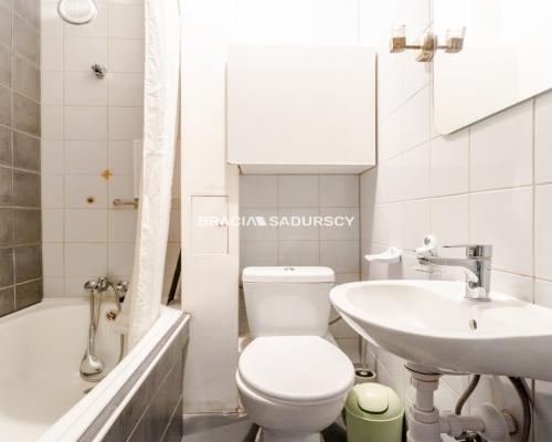 M-3 3 POK. 43 M2 BALKON PIWNICA NOWA HUTA WIDOK