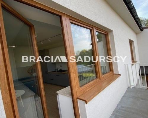 🏡  Na sprzedaż: nowe mieszkanie 42 m&sup2;, Kalwaria Zebrzydowska  

 ✨  Nowoczesne 2-pokojowe, umeblowane mieszkanie z dużym b