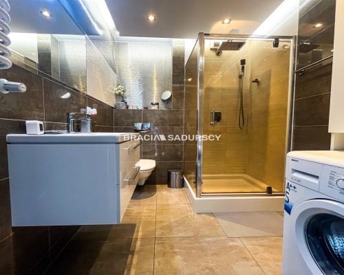 3 pok. oddzielne sypialnie, 2 balkony + duży salon
