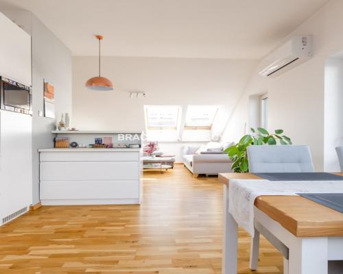 MIESZKANIE 2 POKOJE BALKON GARAŻ BRONOWICE