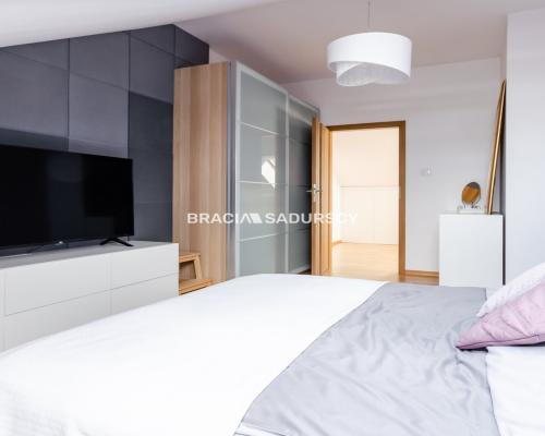 MIESZKANIE 2 POKOJE BALKON GARAŻ BRONOWICE