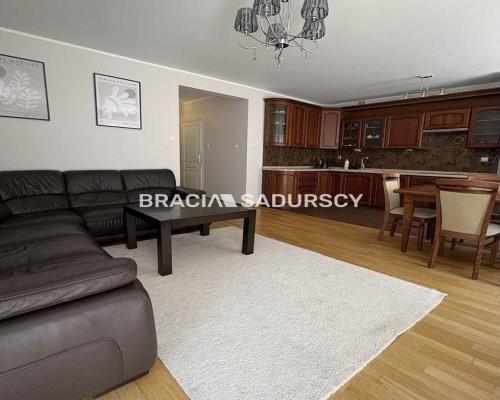 Przestronne 72m2 z 2 sypialniami i dużym balkonem