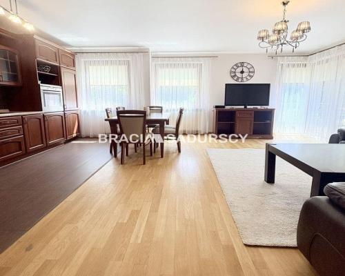 Przestronne 72m2 z 2 sypialniami i dużym balkonem