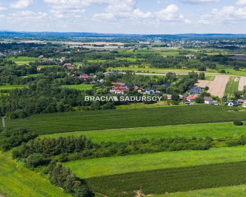 Jeziozany – 85 a. (31 a. budowlane) Inwestycyjna