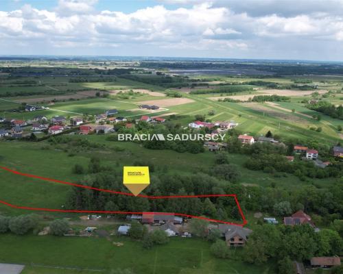 D  ziałka budowlana w Krzeczowie k/Bochni   
 
Oferujemy na sprzedaż działkę budowlaną w Krzeczowie gm. Rzezawa o powierzchni 6