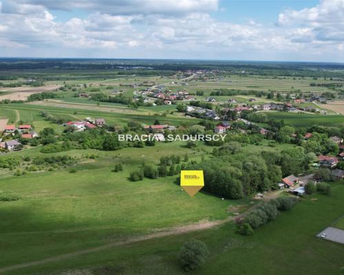 D  ziałka budowlana w Krzeczowie k/Bochni   
 
Oferujemy na sprzedaż działkę budowlaną w Krzeczowie gm. Rzezawa o powierzchni 6