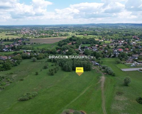 D  ziałka budowlana w Krzeczowie k/Bochni   
 
Oferujemy na sprzedaż działkę budowlaną w Krzeczowie gm. Rzezawa o powierzchni 6