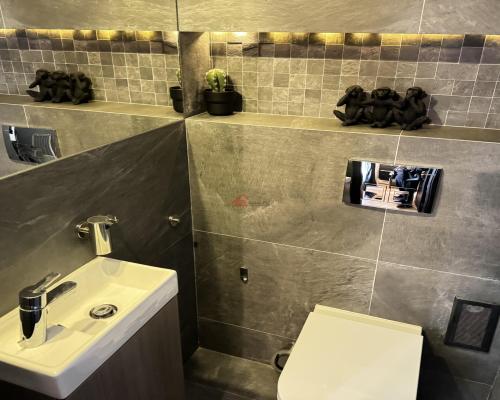 3 piętrowy dom na sprzedaż Kielce os Podkarczówka