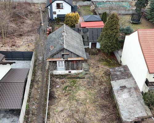Dom z potencjałem - działka 362 m² w Staszów