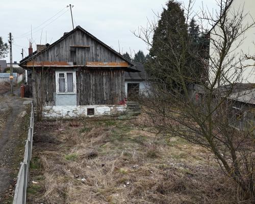 Dom z potencjałem - działka 362 m² w Staszów