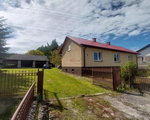 Urokliwy dom w Łukowej na sprzedaż