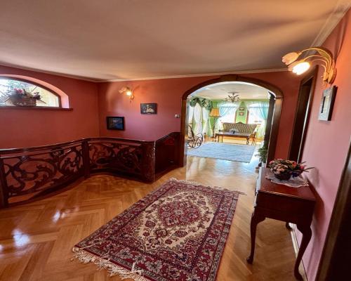 Na sprzedaż wyjątkowy dom 360 m² piękny gród, świetna lokalizacja! Starachowice