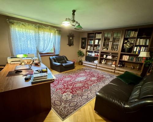 Na sprzedaż wyjątkowy dom 360 m² piękny gród, świetna lokalizacja! Starachowice