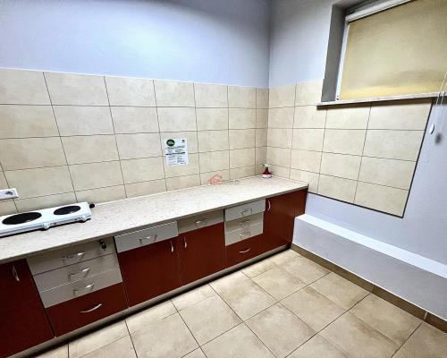 Lokal na sprzedaż (apteka)