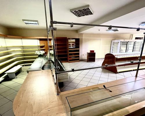 Lokal Handlowo - usługowy 120m2