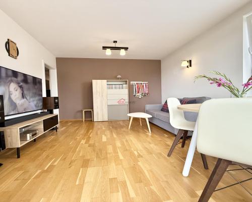 Komfortowe 2-pokojowe mieszkanie w apartamentowcu Baranówek