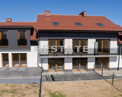 Z przyjemnością prezentuję Państwu ofertę sprzedaży  dom&oacute;w jednorodzinnych  w zabudowie  bliźniaczej,  o powierzchni  13