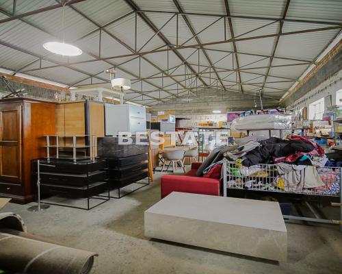Budynek z magazynem ok. 500m2 w Tuchowie